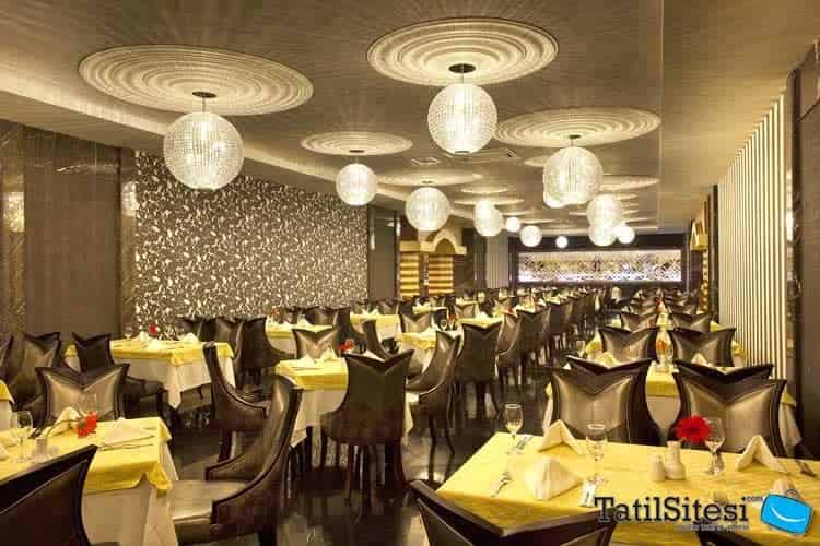 Royal Holiday Palace